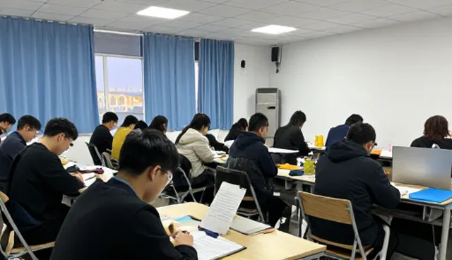 教务管理服务如何优化备考策略？